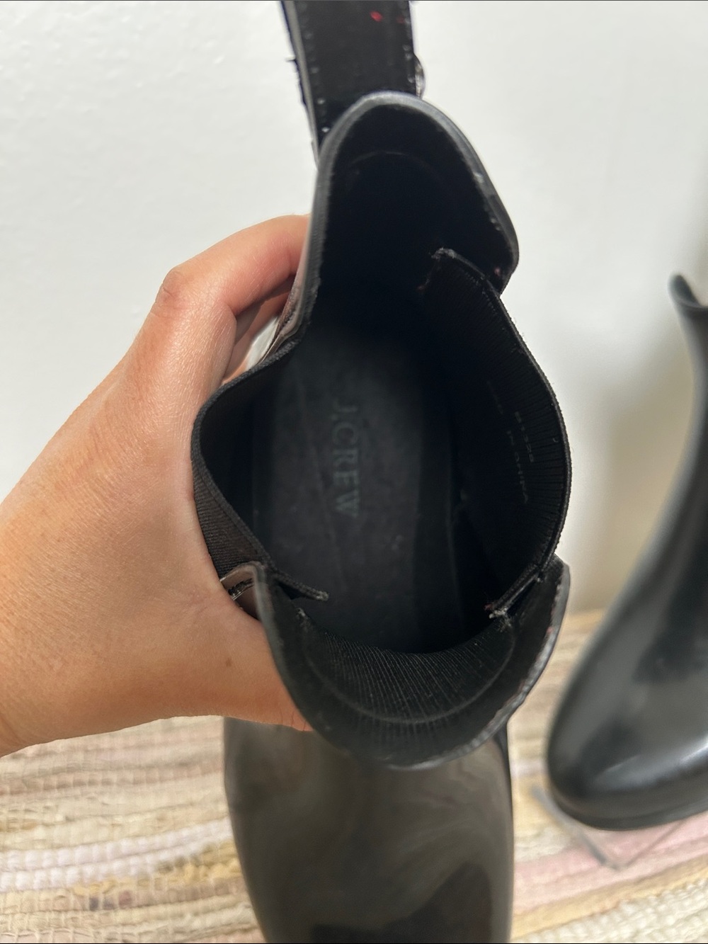 J.Crew Women’s Black Glossy Chelsea Rain Boots Rubber Size 8 - Picture 2 of 10